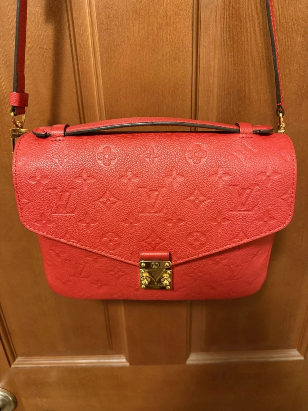 Louis Vuitton Red Empreinte Pochette Métis Satchel with Gold Hardware - Picture 8 of 17